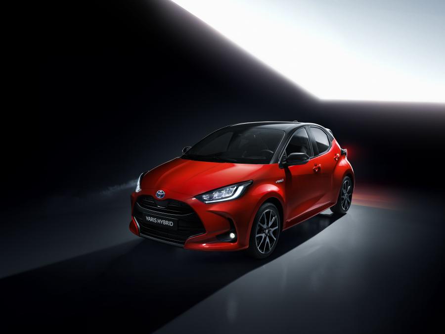  Toyota Yaris Hybrid 2020 года  (WW) (фото 6 из 111)